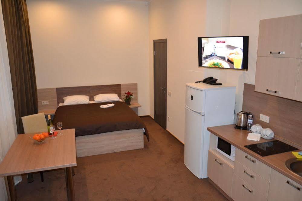 Twin Apart Hotel Kiew Exterior foto