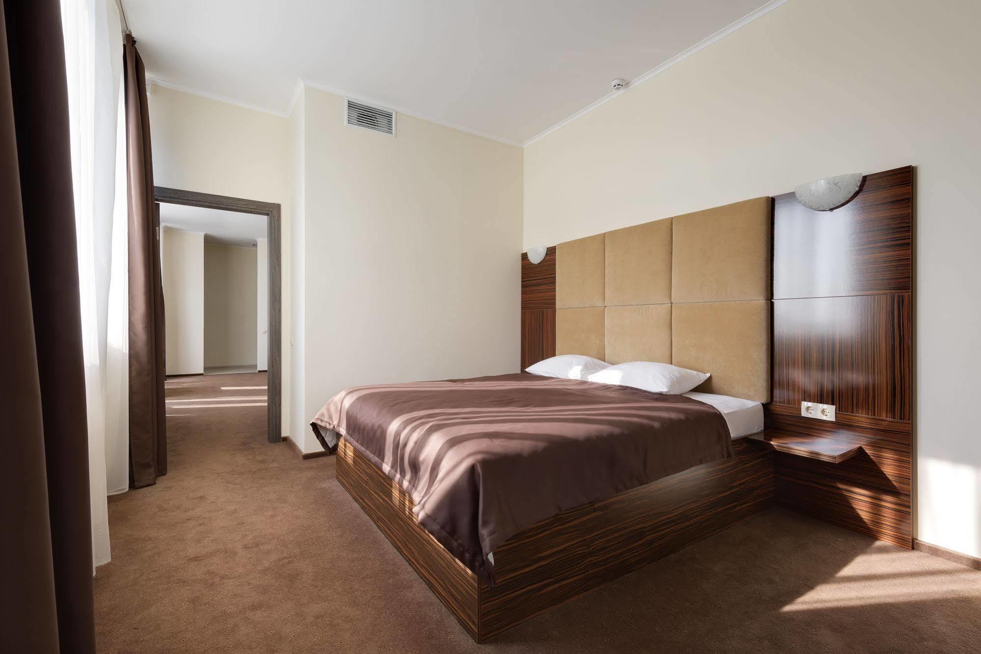 Twin Apart Hotel Kiew Exterior foto